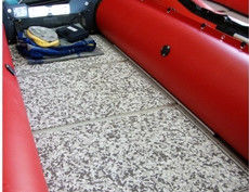 Permukaan Timbul 120kg / M3 Camo Boat Mats Untuk Lantai